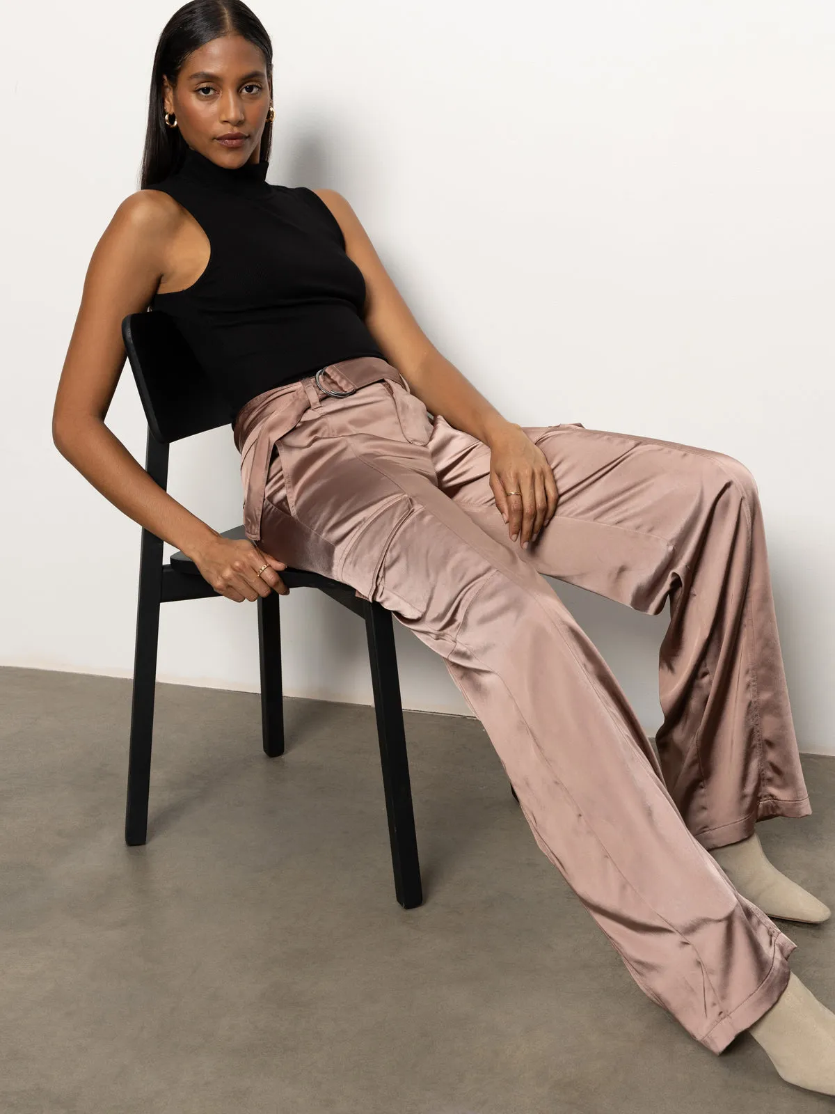 Classy Wide Leg Standard Rise Cargo Rose Gold