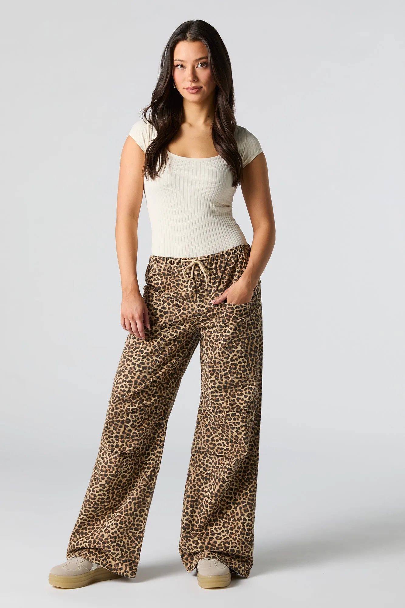 Drawstring Wide Leg Cargo Pant
