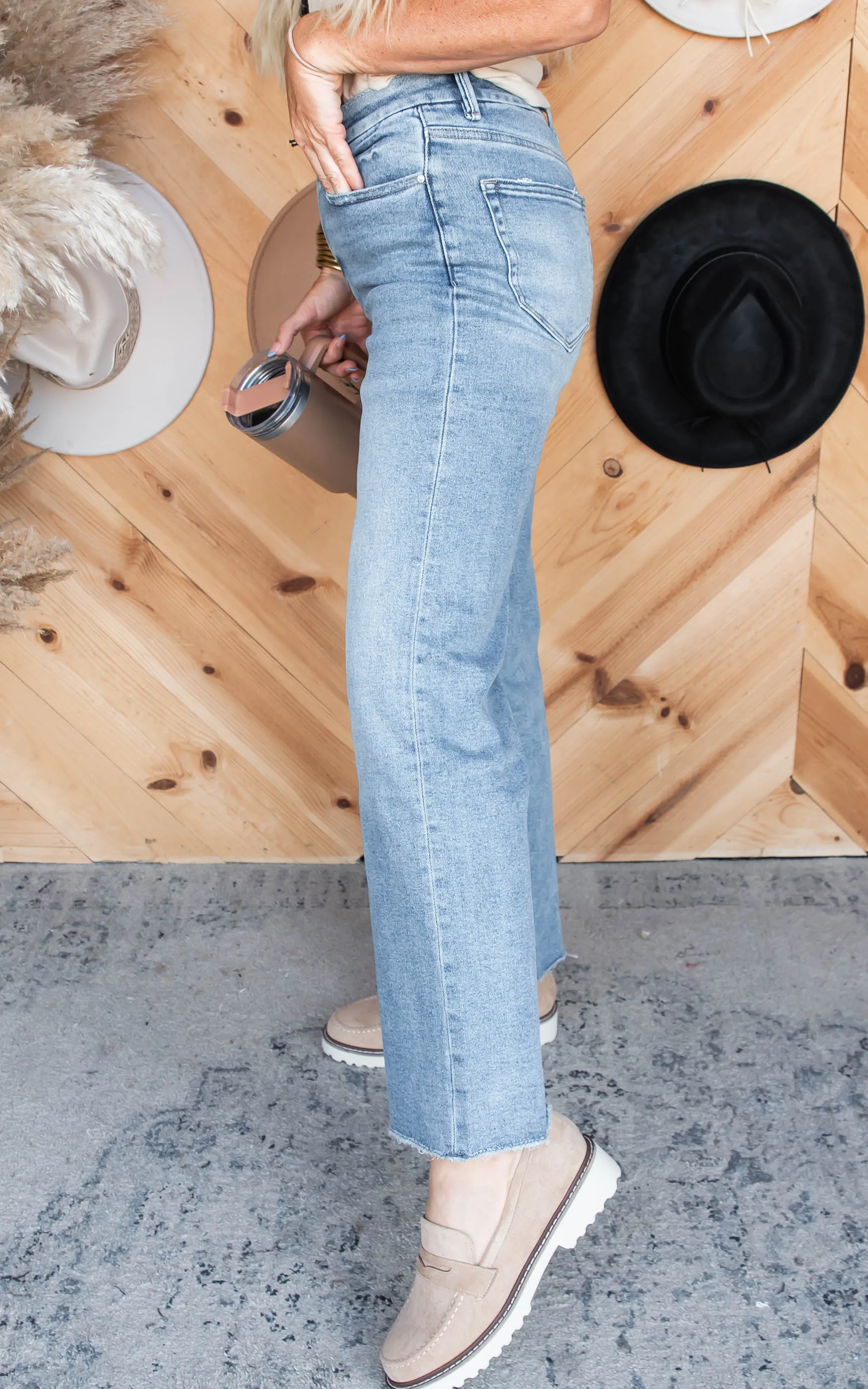 Festival Stretch Super High-Rise Wide Leg Denim Jeans | Mica* - Final Sale