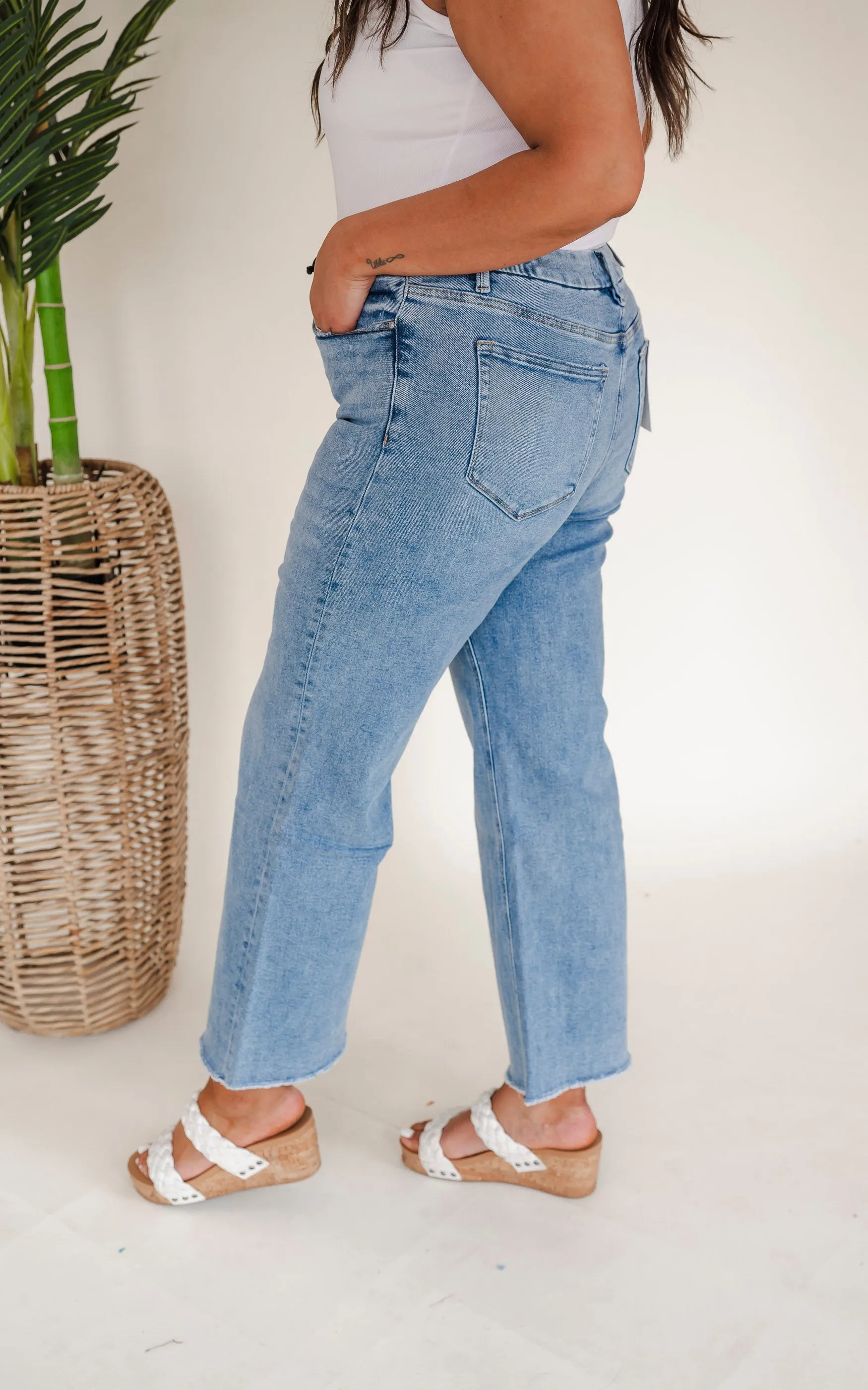 Festival Stretch Super High-Rise Wide Leg Denim Jeans | Mica* - Final Sale
