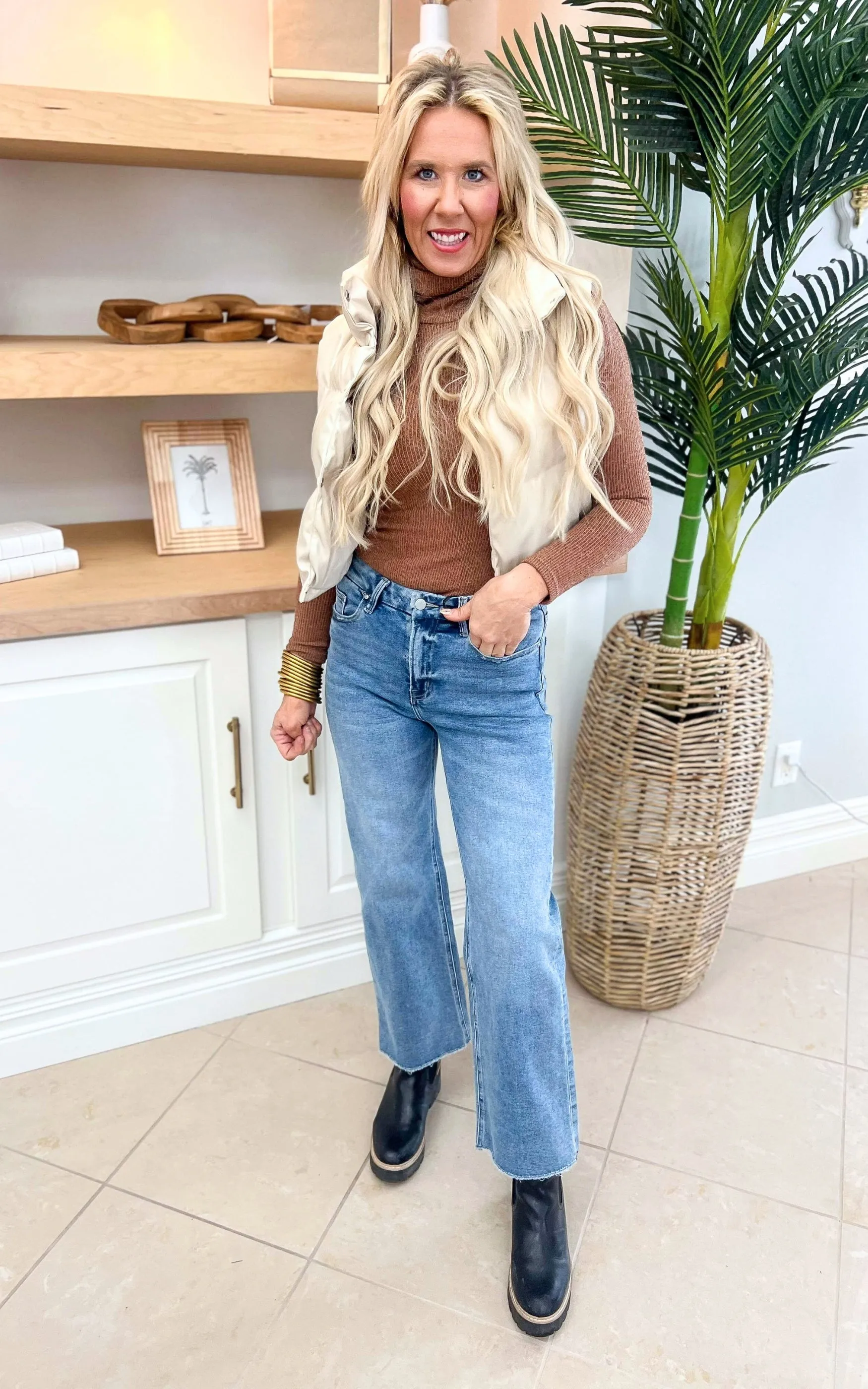 Festival Stretch Super High-Rise Wide Leg Denim Jeans | Mica* - Final Sale