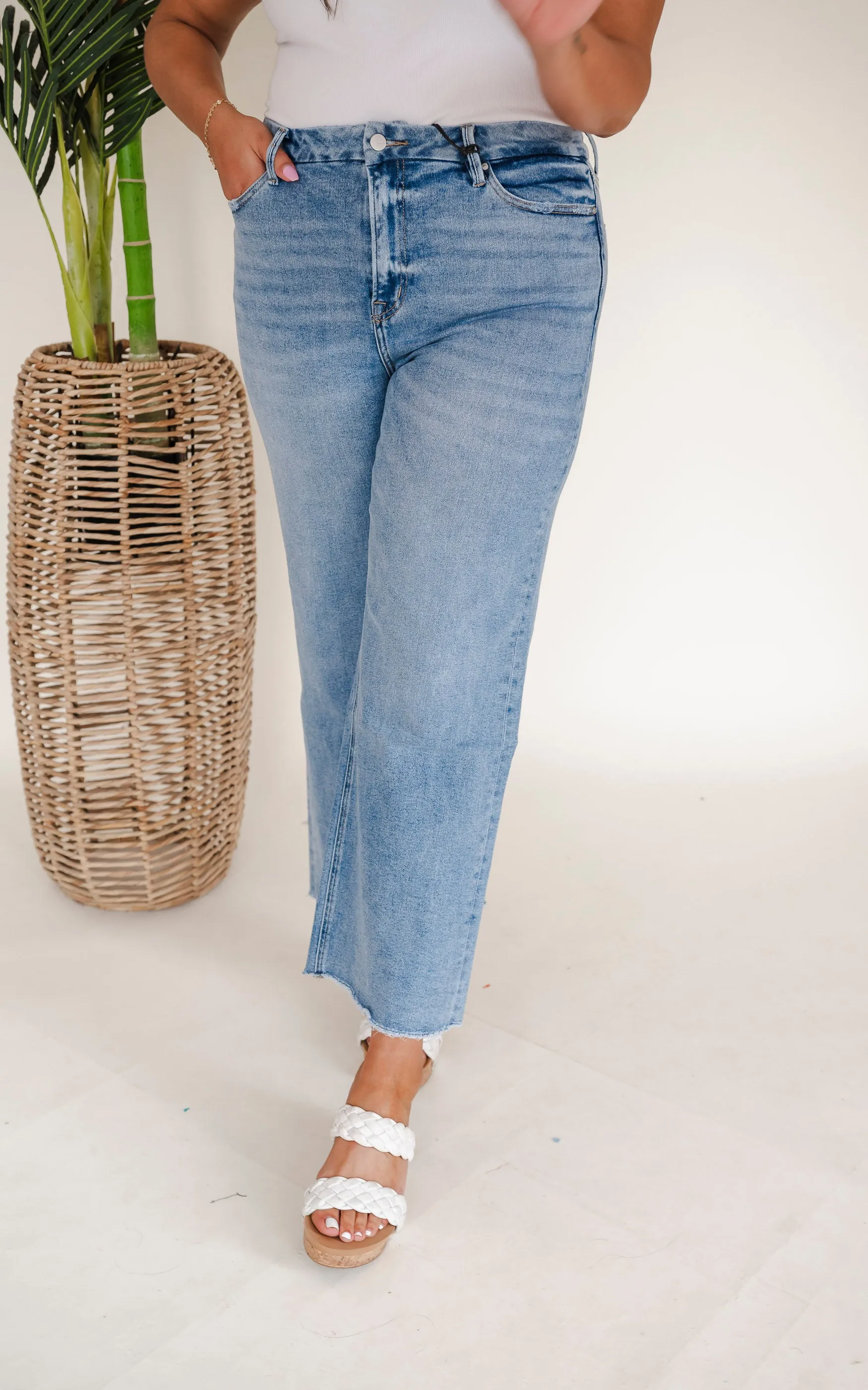 Festival Stretch Super High-Rise Wide Leg Denim Jeans | Mica* - Final Sale