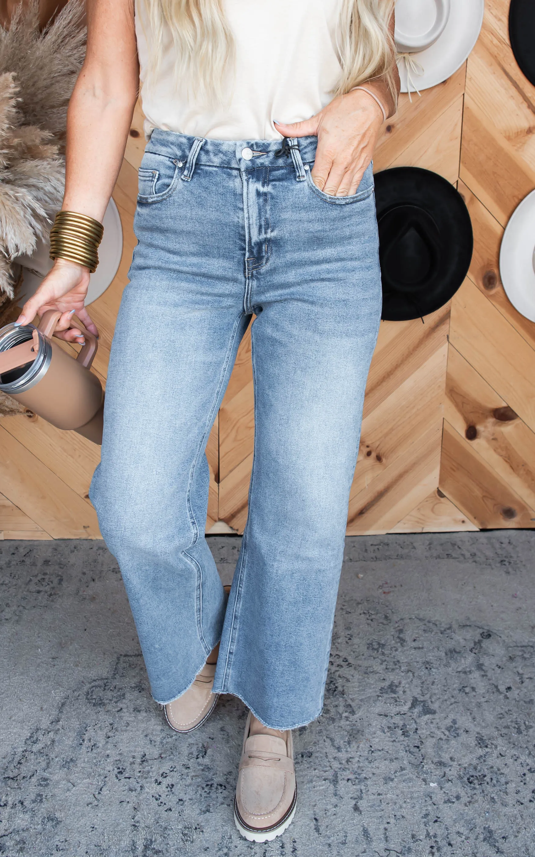 Festival Stretch Super High-Rise Wide Leg Denim Jeans | Mica* - Final Sale