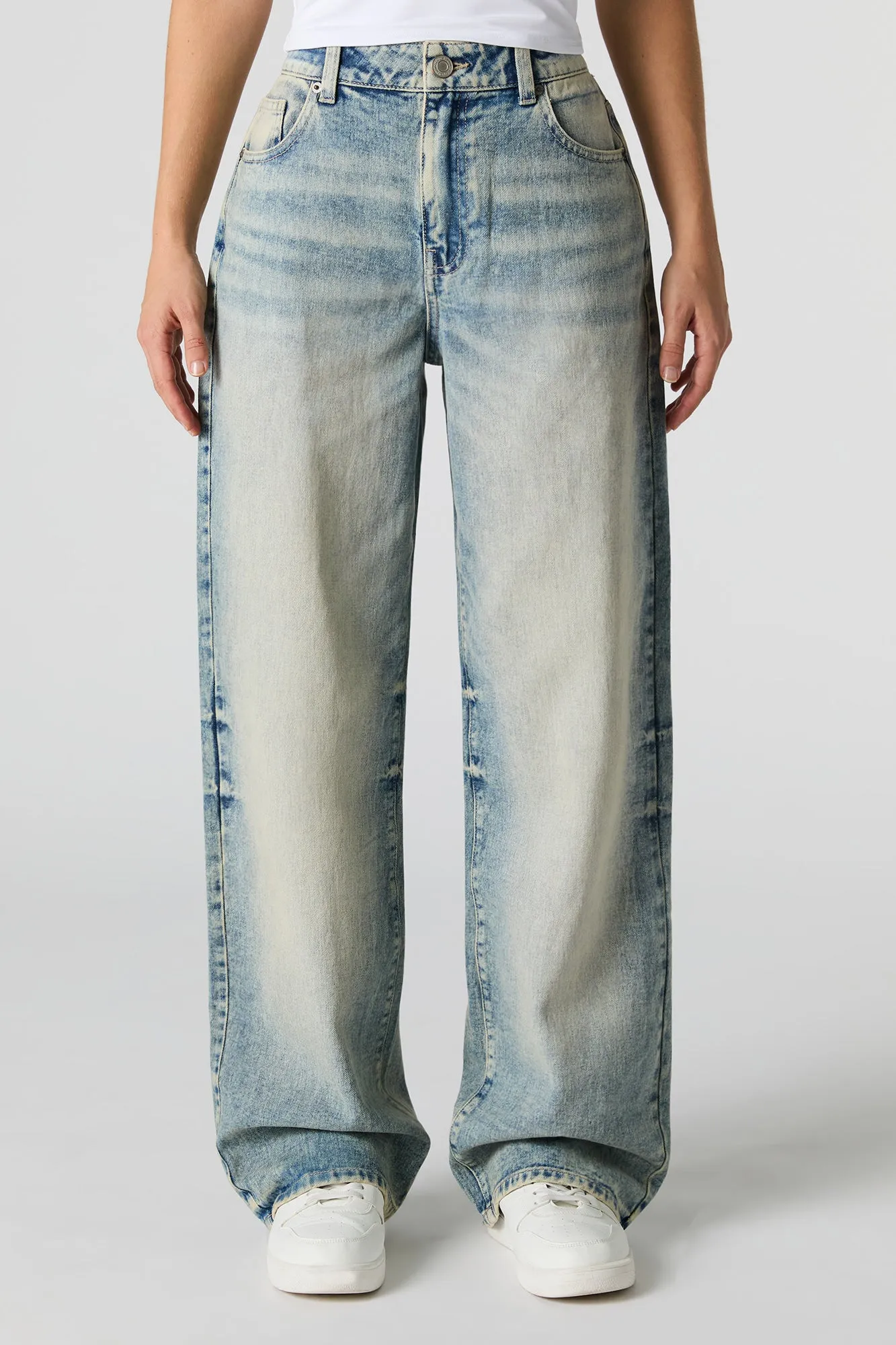 Jean taille haute à jambe large délavé pâle vintage