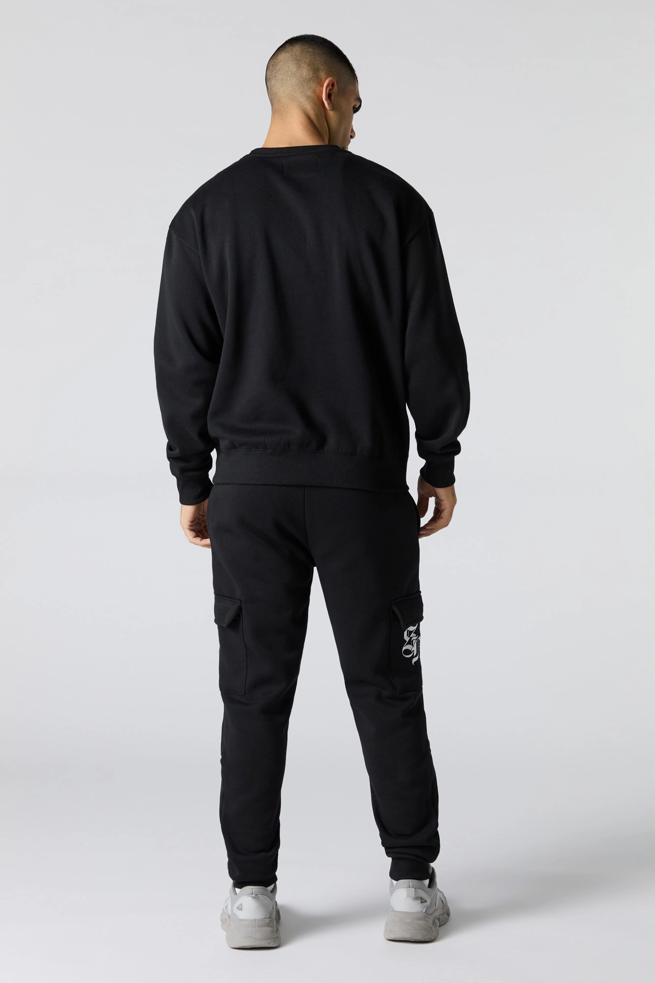 Jogger cargo en molleton avec motif brodé