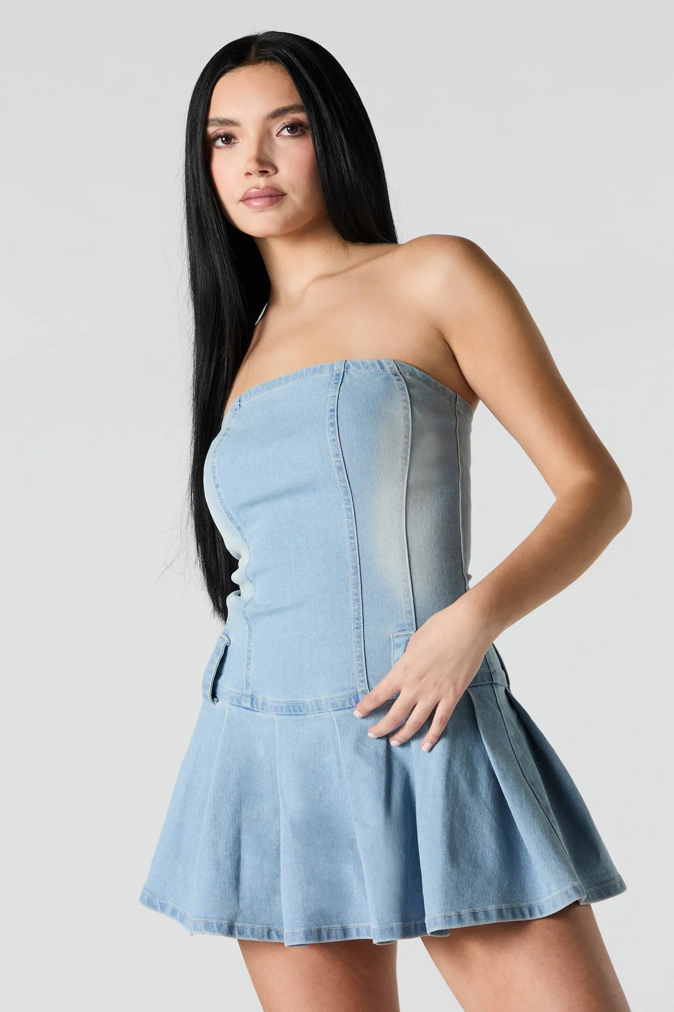 Minirobe sans bretelles en denim