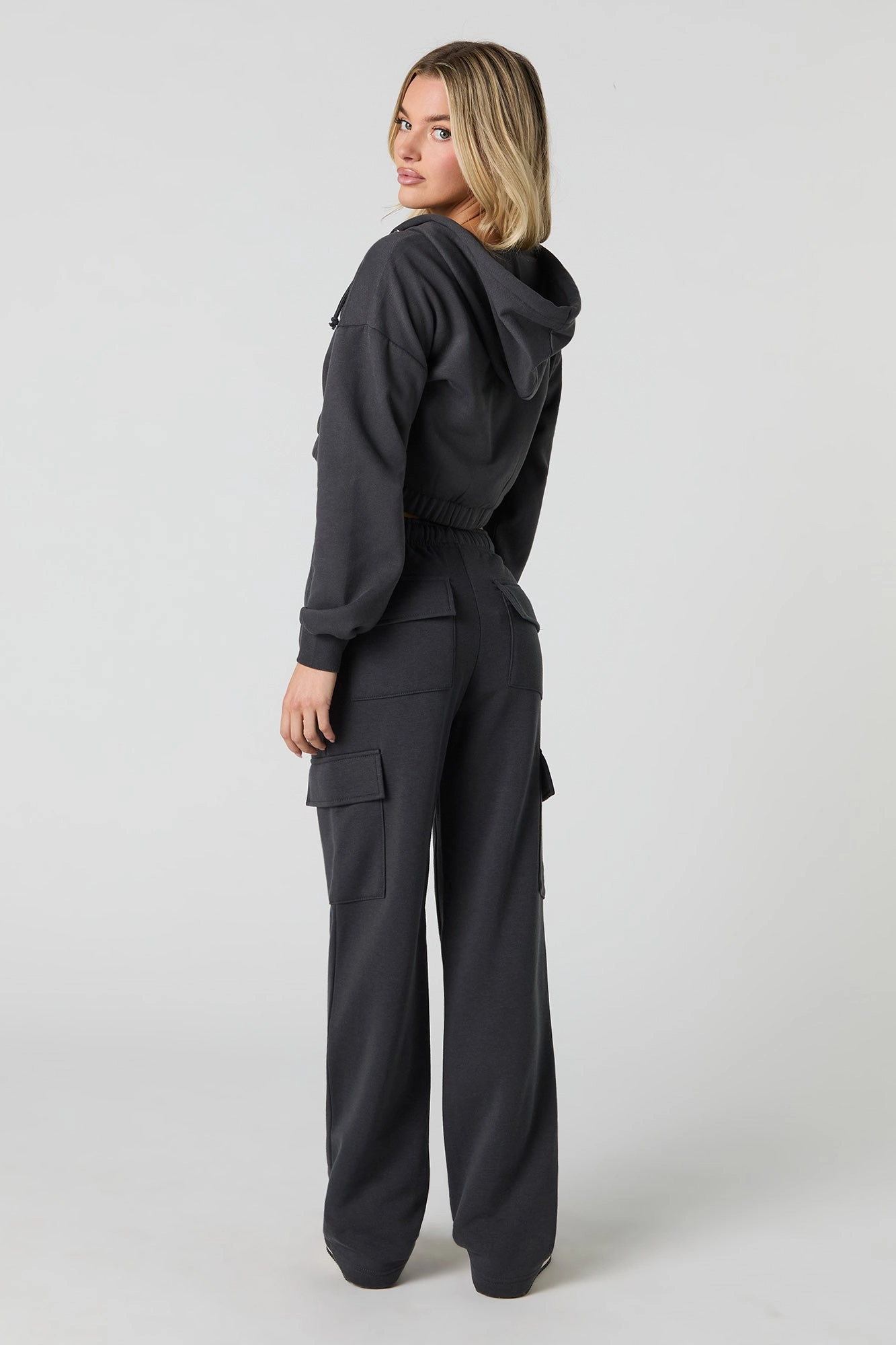 Pantalon d'entraînement cargo en molleton