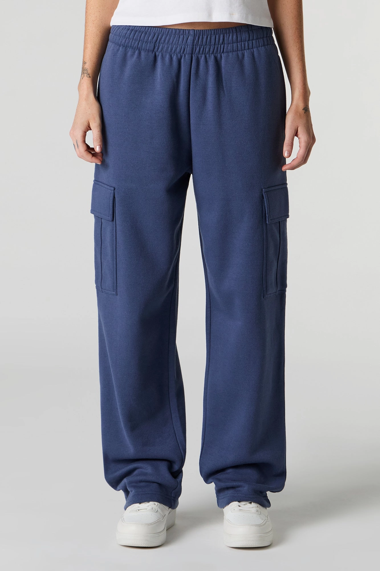 Pantalon d'entraînement cargo à jambe large en molleton uni