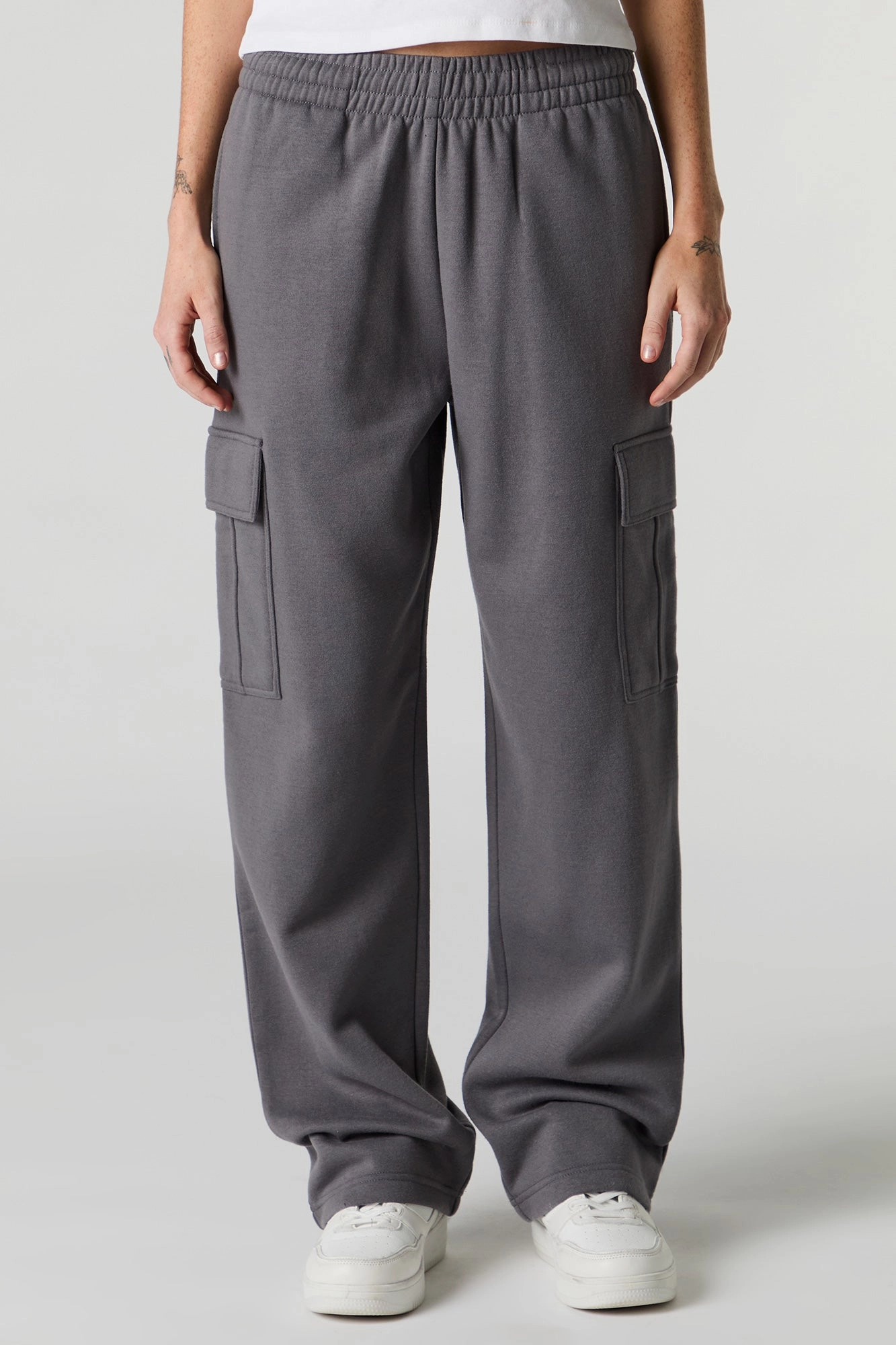 Pantalon d'entraînement cargo à jambe large en molleton uni
