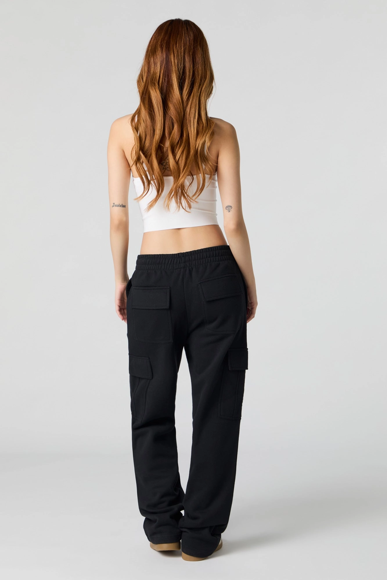 Pantalon d'entraînement cargo à jambe large en molleton uni