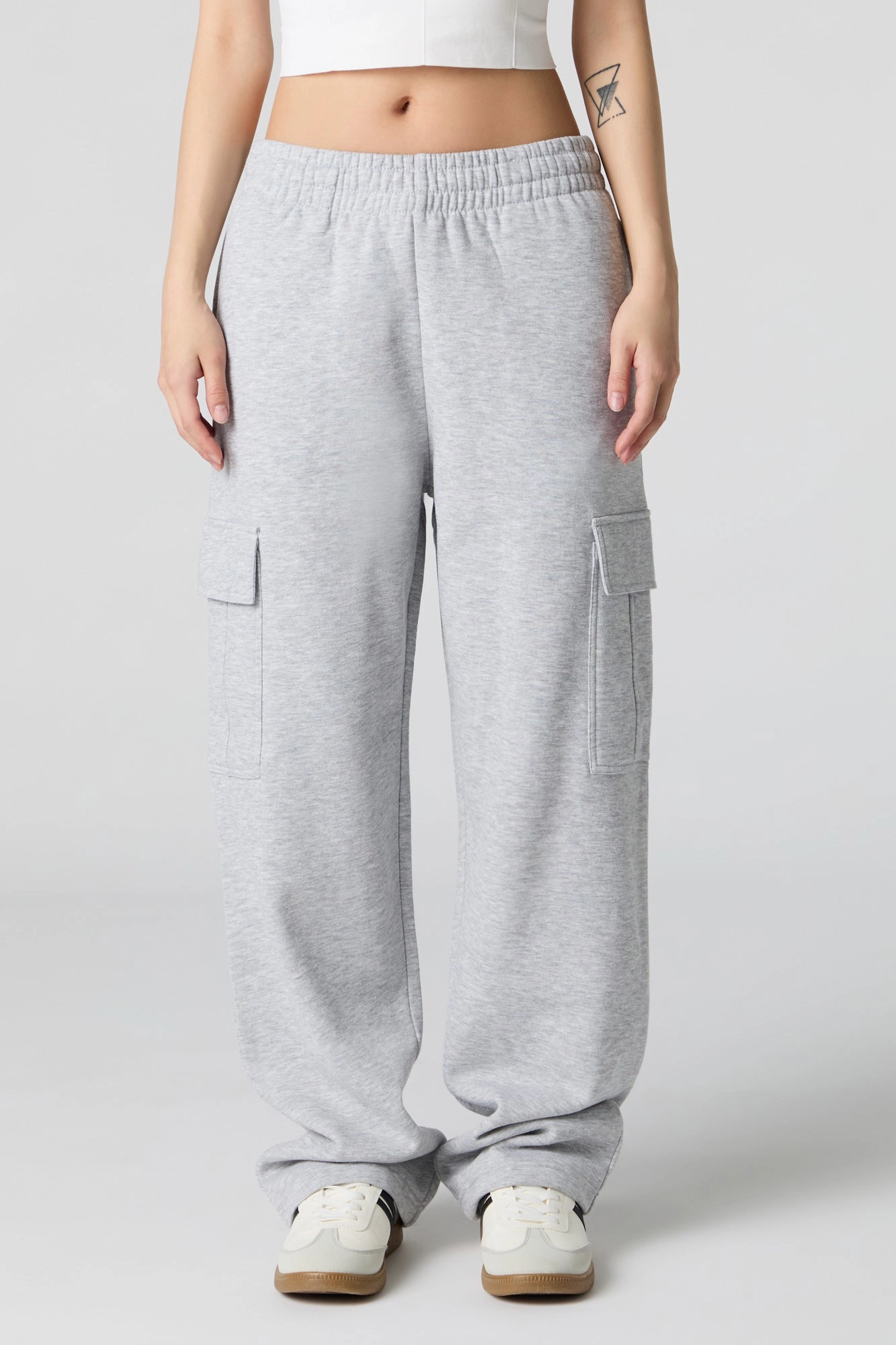 Pantalon d'entraînement cargo à jambe large en molleton uni