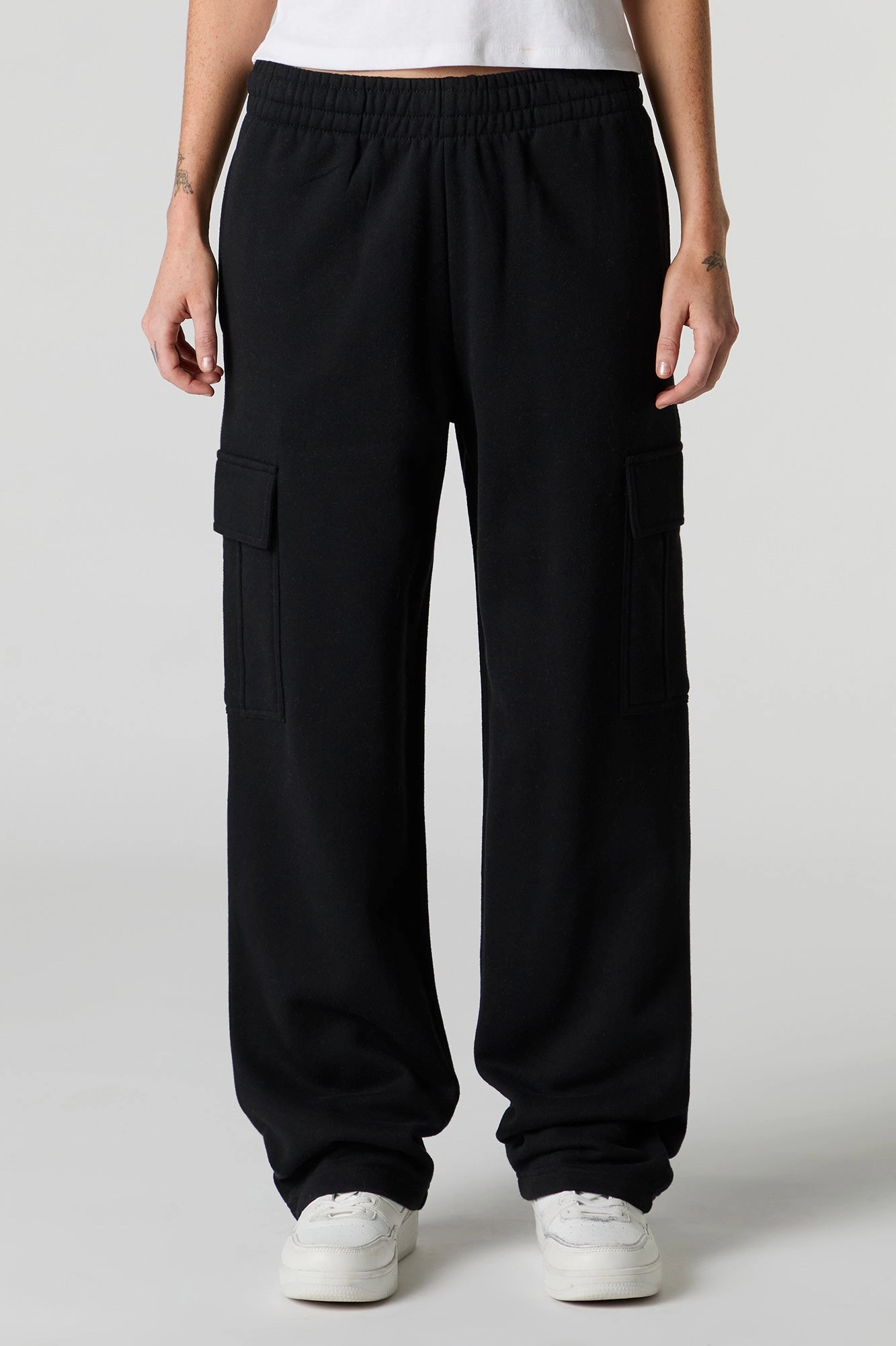 Pantalon d'entraînement cargo à jambe large en molleton uni