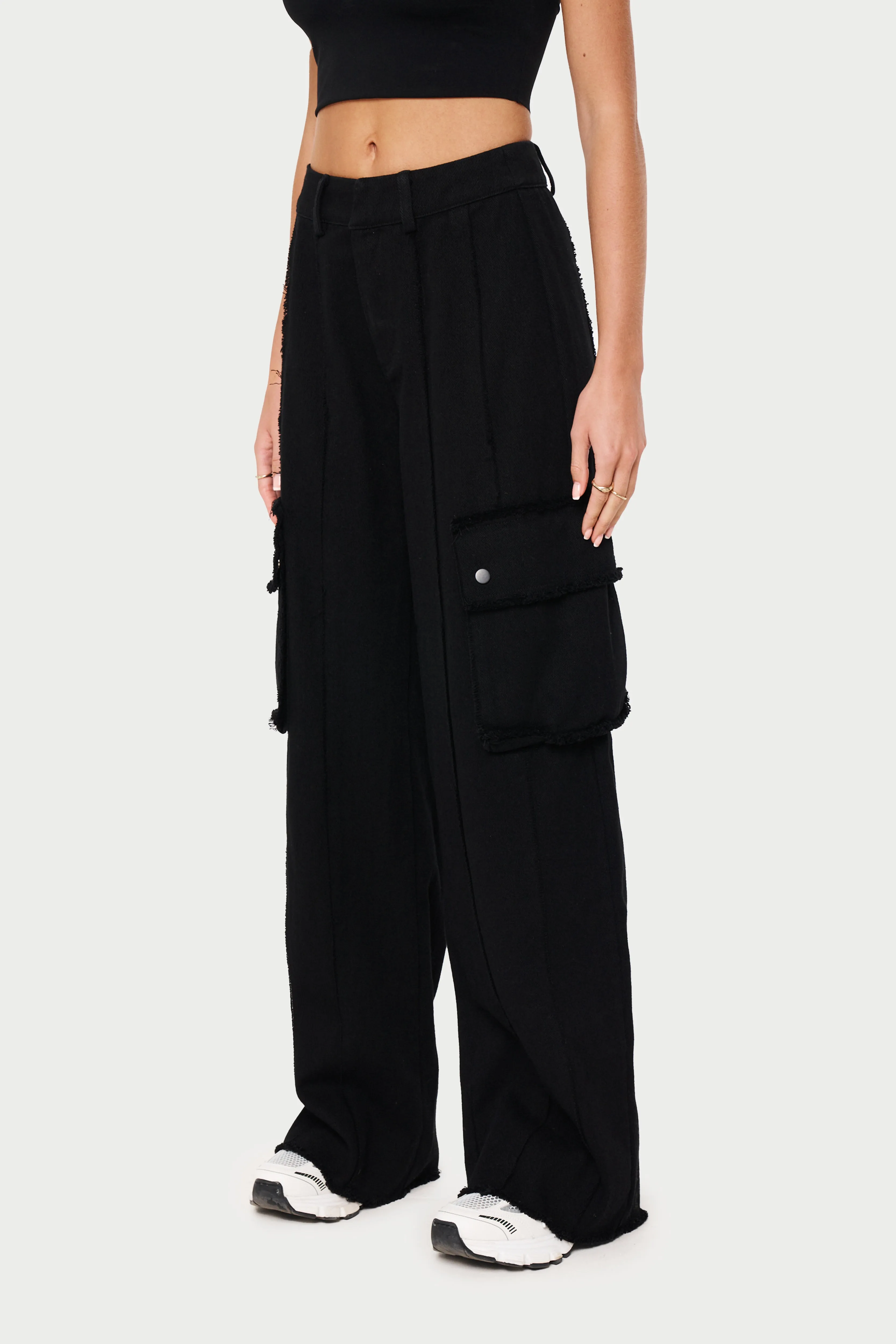 RAW SEAM DETAIL WIDE LEG CARGO - BLACK