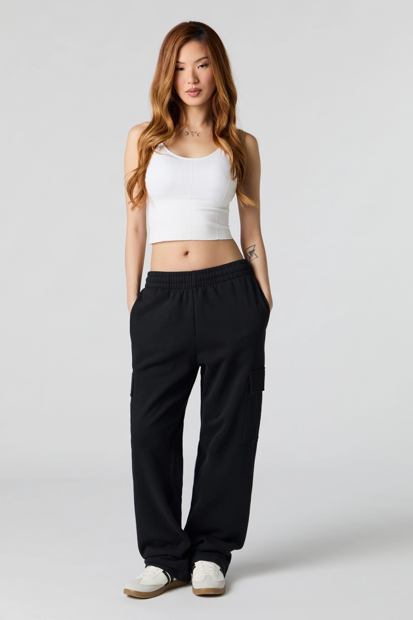 Solid Fleece Wide Leg Cargo Sweatpant