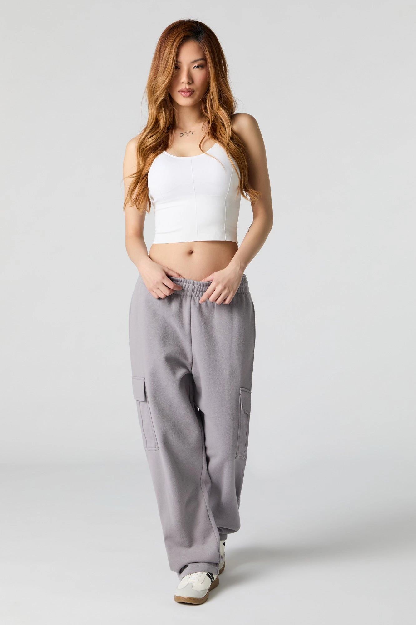 Solid Fleece Wide Leg Cargo Sweatpant