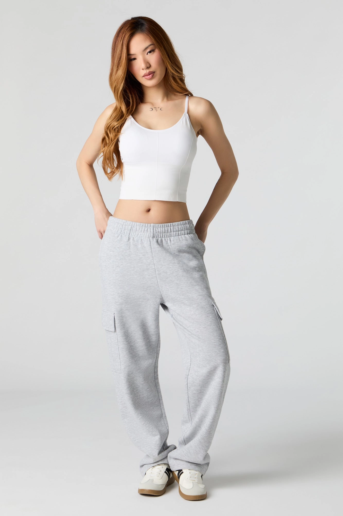 Solid Fleece Wide Leg Cargo Sweatpant