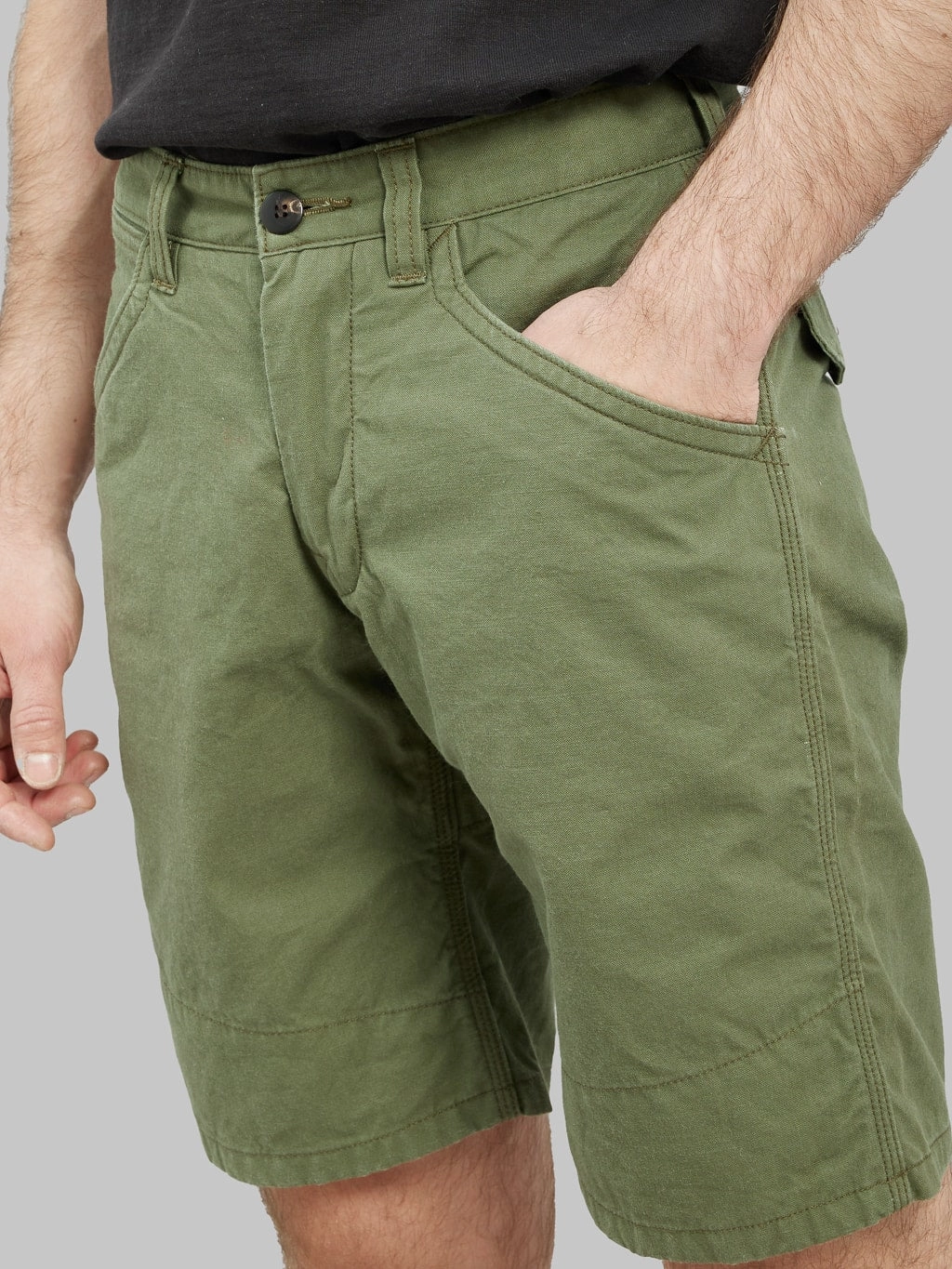 UES Duck Short Pants Olive