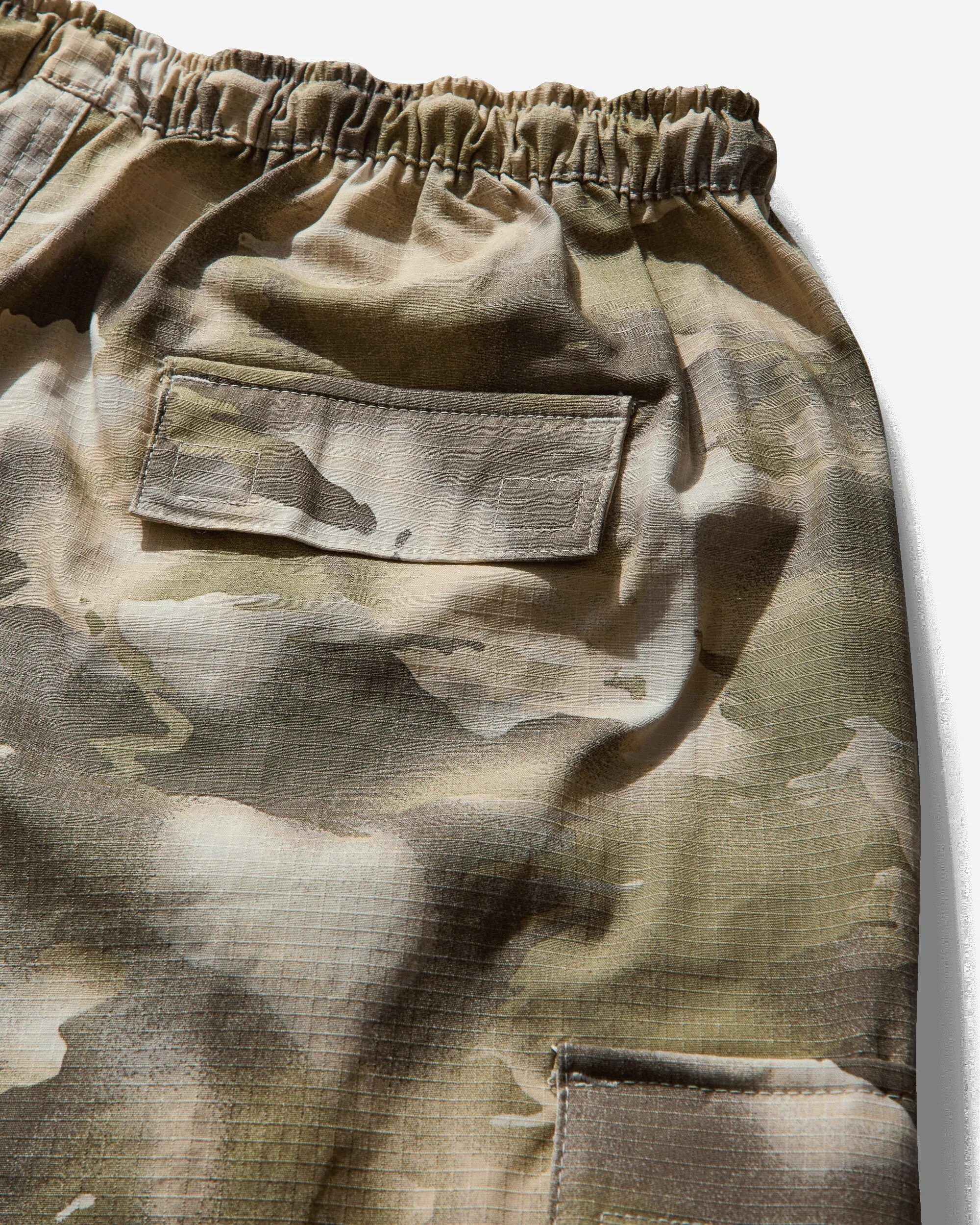 Women's Oversized Camo Cargo Pants Light Orewood Brown / Sail